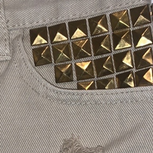 Forever 21 Khaki Studded Distressed Cut Off Denim Shorts Size 28 - Picture 3 of 8